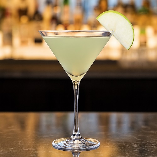 Appletini cocktail